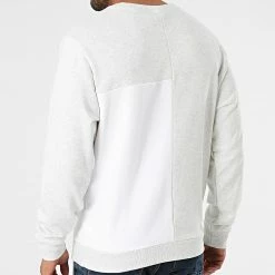 Meilleur prix ❤️ Sweat Crewneck MT13506 Gris Chiné de New Balance 🥰 -New Balance Soldes new balance 274215 MT13506SAH 20210715T162040 04