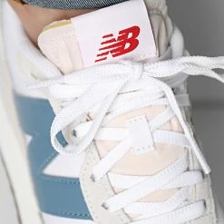 Le moins cher ❤️ Baskets Lifestyle 237 MS237GD White Grey de New Balance ❤️ -New Balance Soldes new balance 303706 MS237GD 20220215T161444 03