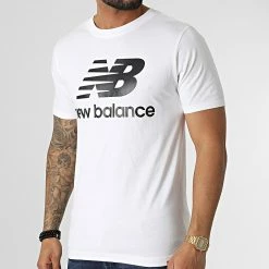 Grosses soldes 😍 Tee 👕 Shirt MT01575 Blanc de New Balance 🌟