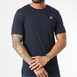 Le moins cher 🤩 Tee 👕 Shirt MT13660 Bleu Marine de New Balance ❤️ -New Balance Soldes new balance 306568 MT13660 ECL 20220304T155124 03