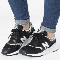 Grosses soldes ✨ Baskets Femme Classics 997 CW997HPJ Black Leopard de New Balance 🌟
