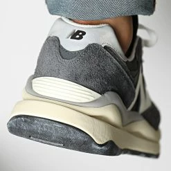 Promo 🥰 Baskets Lifestyle 5740 M5740VL1 Grey de New Balance 💯 -New Balance Soldes new balance 329037 M5740VL1 20220726T161909 04