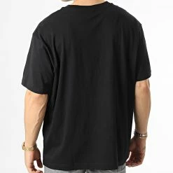 Vente flash ✔️ Tee 👚 Shirt UT23505 Noir de New Balance 🔔 -New Balance Soldes new balance 336266 UT23505 BK 20220912T154842 04