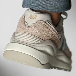 Sortie 🔔 Baskets Lifestyle 5740 M5740PSI Moonbeam Sea Salt Mindful Grey de New Balance ⌛ -New Balance Soldes new balance 338427 M5740PSI 20220923T151803 04