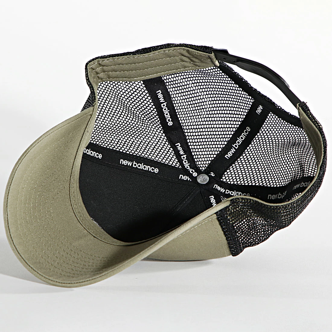 Vente flash 🔔 Casquette Trucker Lifestyle Athletics Vert Kaki Noir de New Balance 👍 6 Vente flash 🔔 Casquette Trucker Lifestyle Athletics Vert Kaki Noir de New Balance 👍 – Image 4