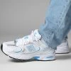 Nouveau 🥰 Baskets Lifestyle 530 MR530DRW White Silver Metallic Sky Blue de New Balance 🛒 -New Balance Soldes new balance 343379 MR530DRW 20221010T155904 04