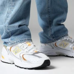 Meilleure vente 🎁 Baskets Lifestyle 530 MR530PUT White Vibrant Apricot Silver Metallic de New Balance 🧨 -New Balance Soldes new balance 343380 MR530PUT 20221010T155417 01
