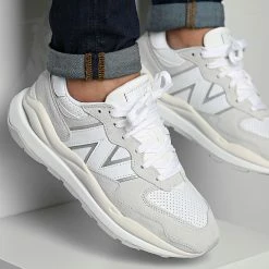 Meilleure affaire ⭐ Baskets Lifestyle 5740 M5740SL1 White Grey de New Balance 🧨