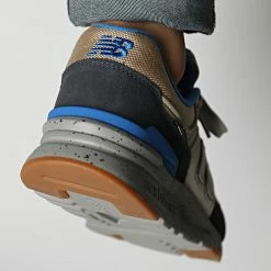 Tout neuf 👍 Baskets Lifestyle 997 CM997HTV Sand Navy de New Balance 🔔 -New Balance Soldes new balance 346275 CM997HTV 20221102T143418 04