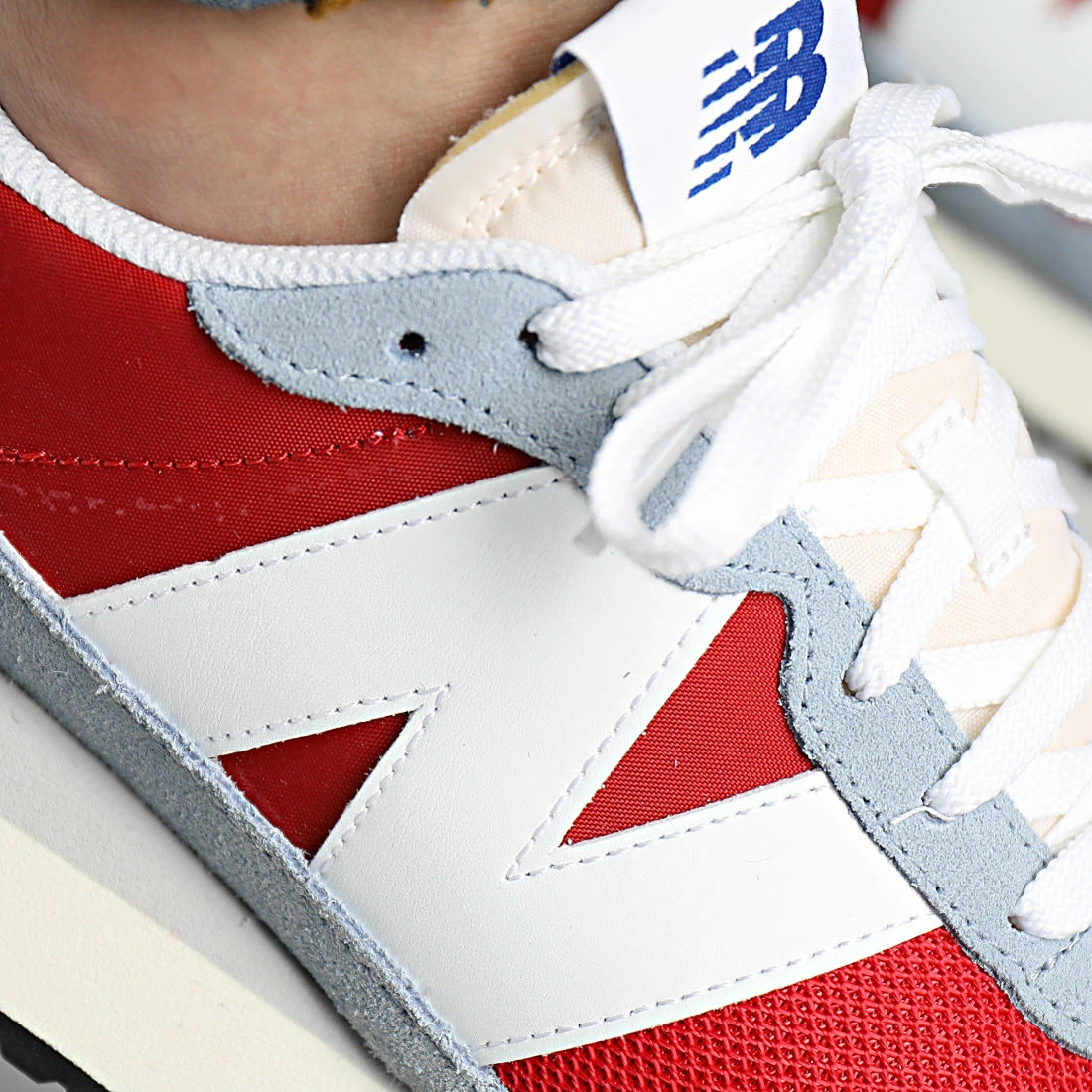 Meilleure affaire 🤩 Baskets Lifestyle 237 MS237VB Blue Red de New Balance 🎁 4 Meilleure affaire 🤩 Baskets Lifestyle 237 MS237VB Blue Red de New Balance 🎁 – Image 2